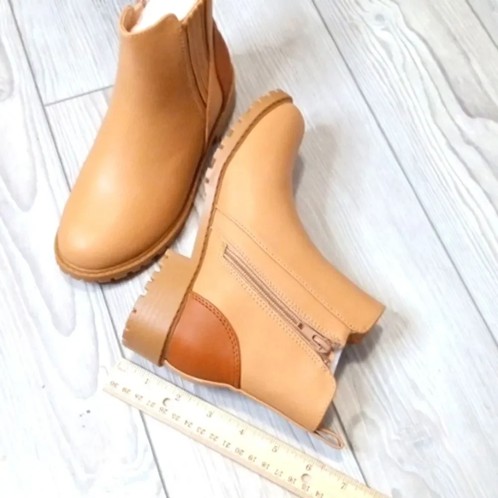 (70-3705)  ZBY Girls Ankle Boots Sz 1